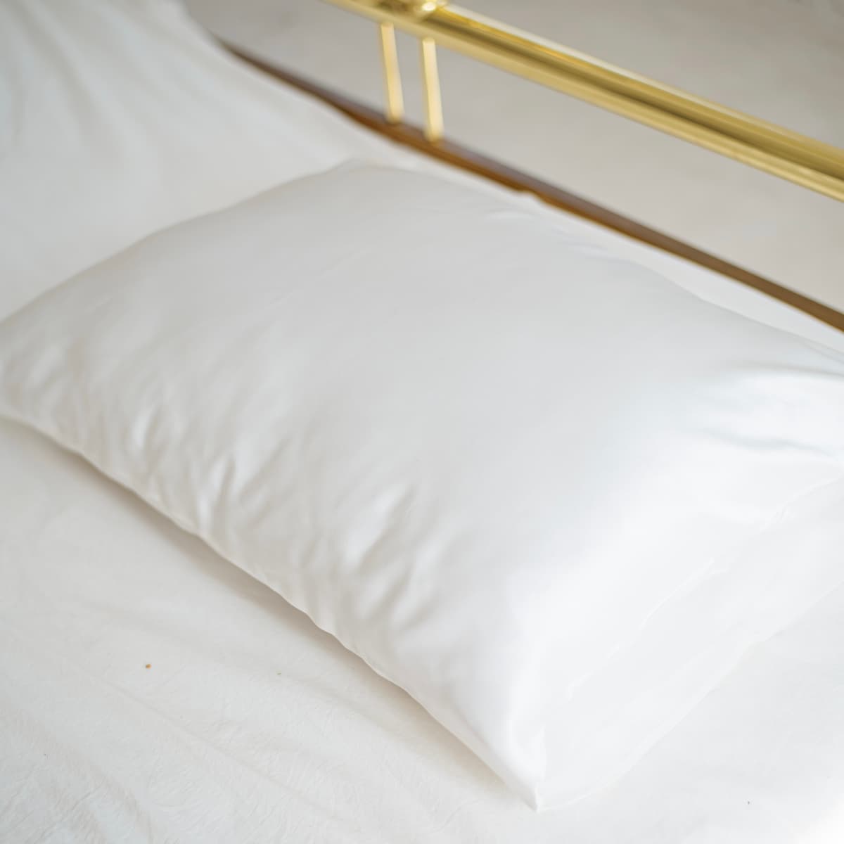 CAT IN BED VEGAN Шовкова наволочка з віскози, айворі - 8